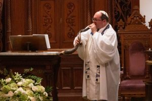 Our community comes together in sacred gathering for Rosh Hashanah and Yom Kippur. Services blend traditional liturgy and reflective teachings with accessible, inspiring music. Children's services, study sessions, and opportunities for quiet contemplation help make these days spiritually deep and personally resonant.